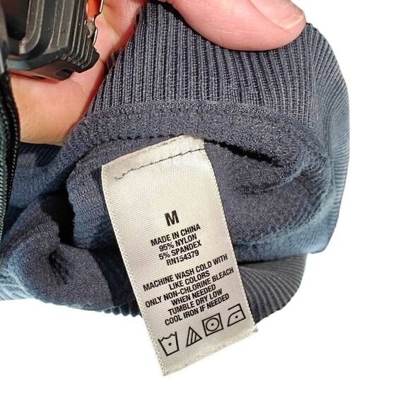 Aeropostale Seriously Soft Seamless High Neck Crop Top - Picture 3 of 5